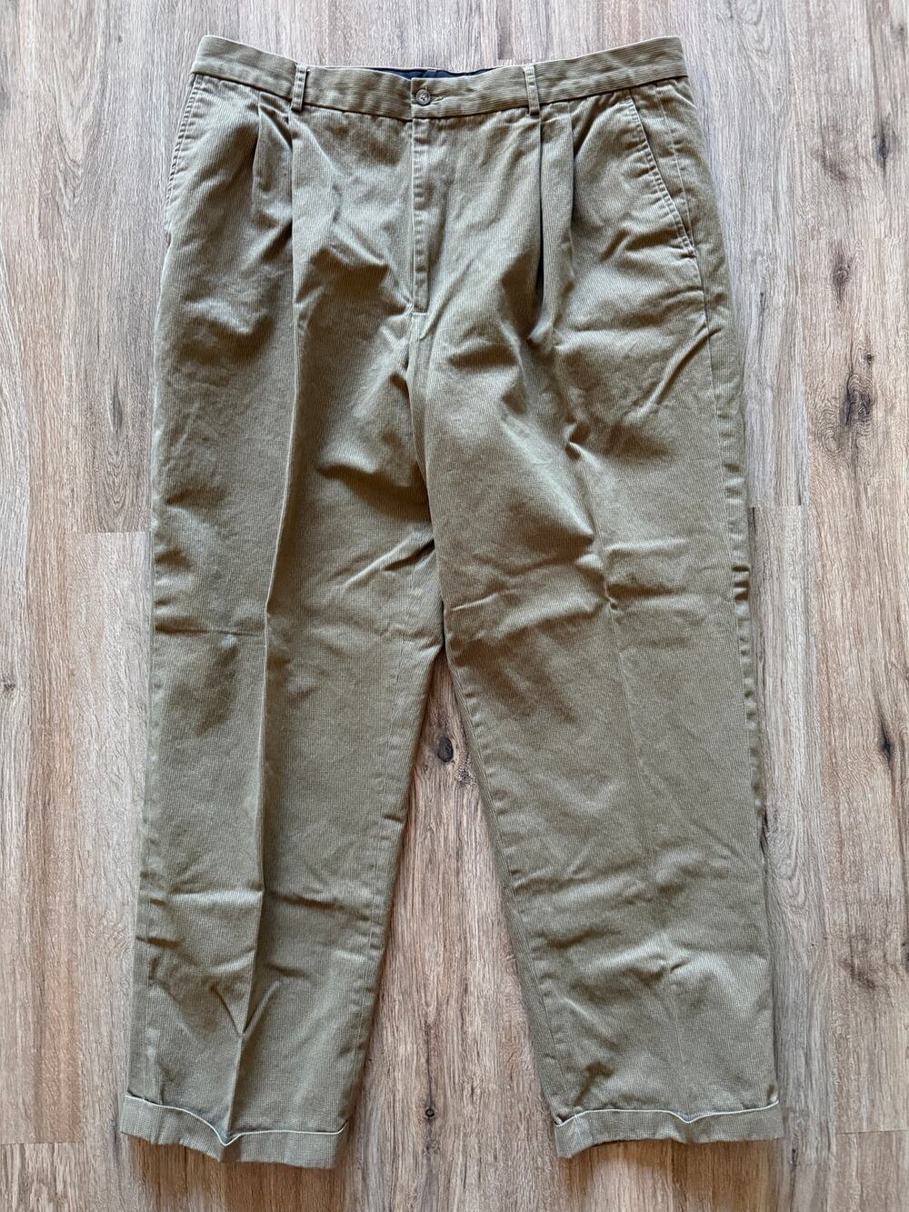 Claiborne Men’s Brown Corduroy Pants Size 40/32